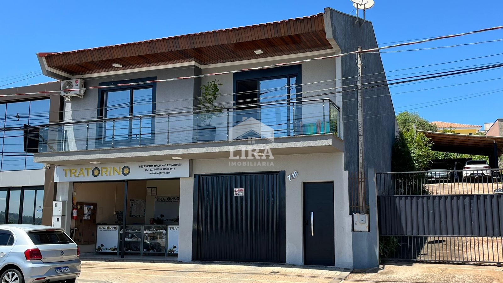 Apartamento + sala comercial